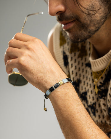 Regal Eclipse Armband