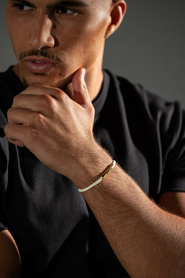 Noirèa goldfarben weißes Armband 4mm.